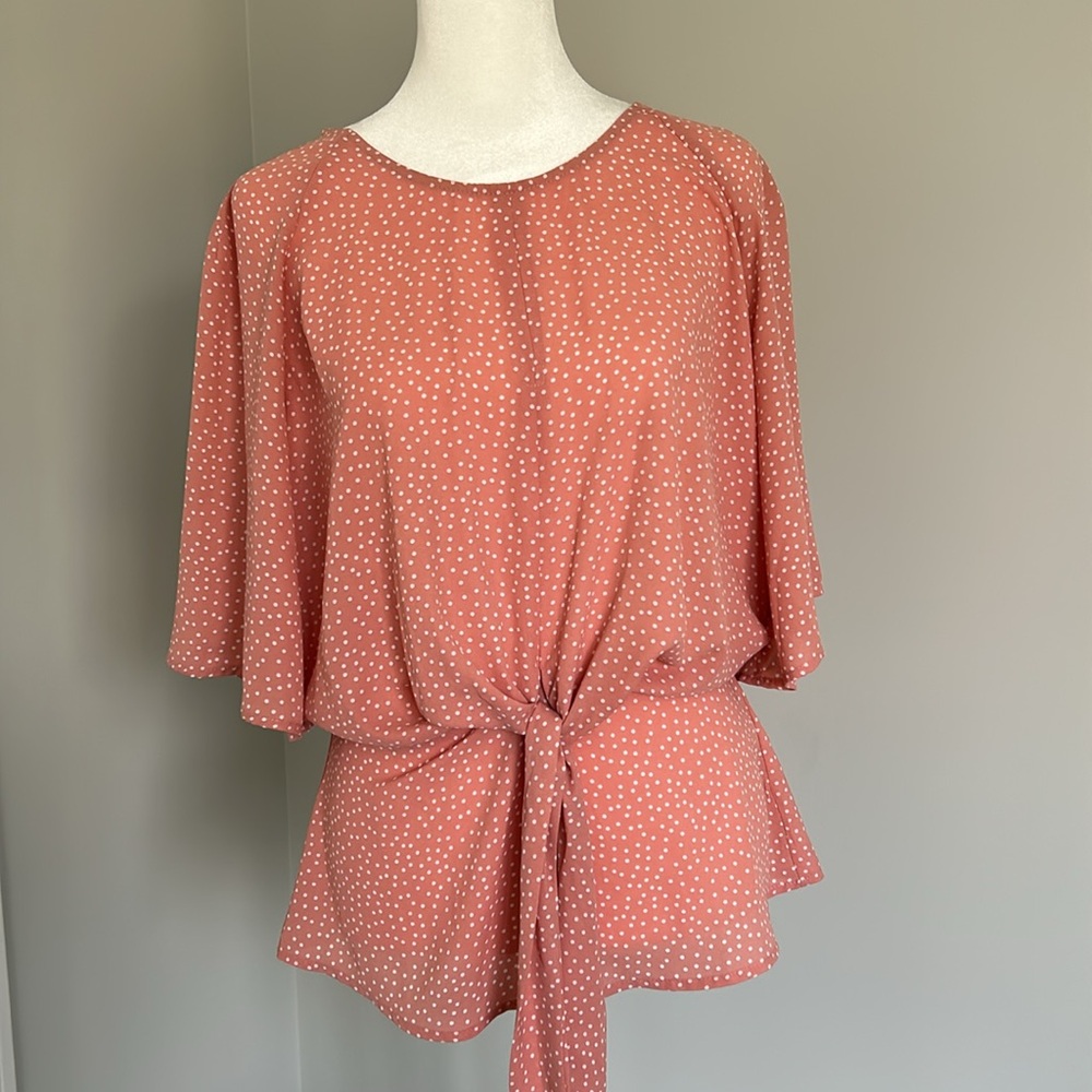 NWT Sandy & Sid Peach Polka Dot Shirt Size: M